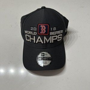 NEW ERA BOSTON RED SOX 2018 WORLD SERIES CHAMPS MENS FLEX FIT HAT NEW ONE SIZE